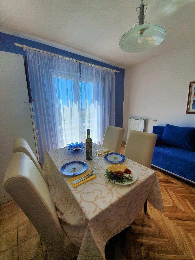 F• R• I• E• N• D• S• Bed & Breakfast Novalja Exterior foto