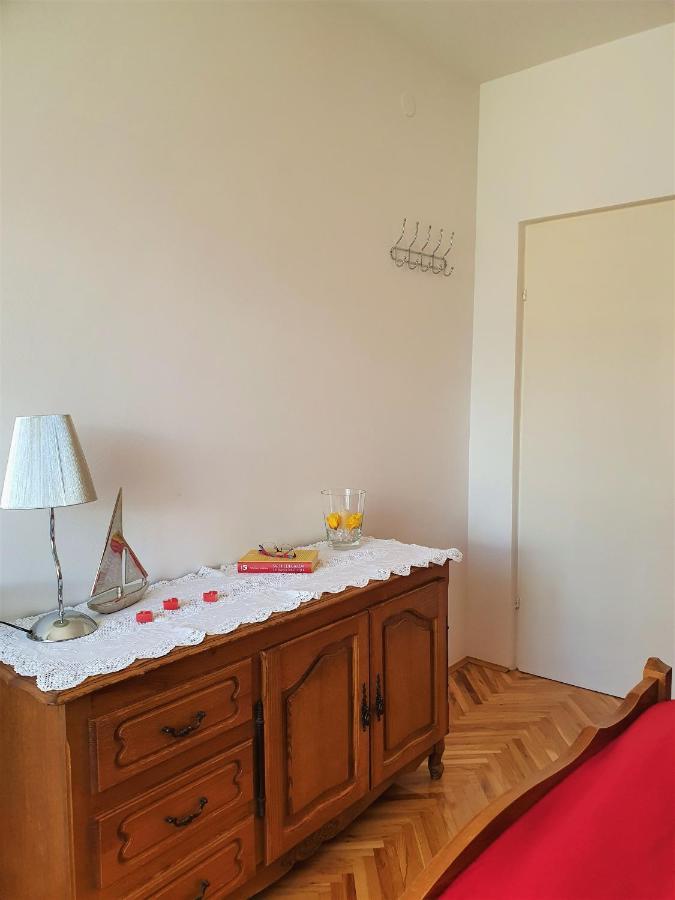 F• R• I• E• N• D• S• Bed & Breakfast Novalja Exterior foto